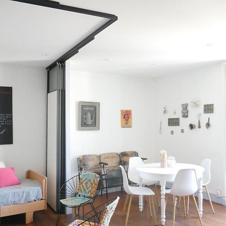 Surprenantes - La Biscuiterie Apartment Екстериор снимка