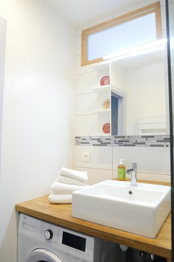 Surprenantes - La Biscuiterie Apartment Екстериор снимка