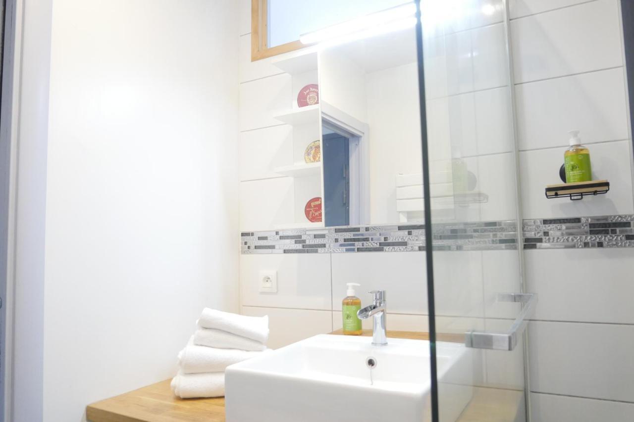 Surprenantes - La Biscuiterie Apartment Екстериор снимка